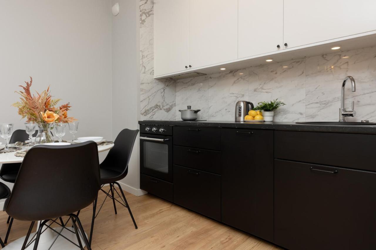 Modern Apartment With Balcony Mokotow Business Centre By Noclegi Renters Varsavia Esterno foto